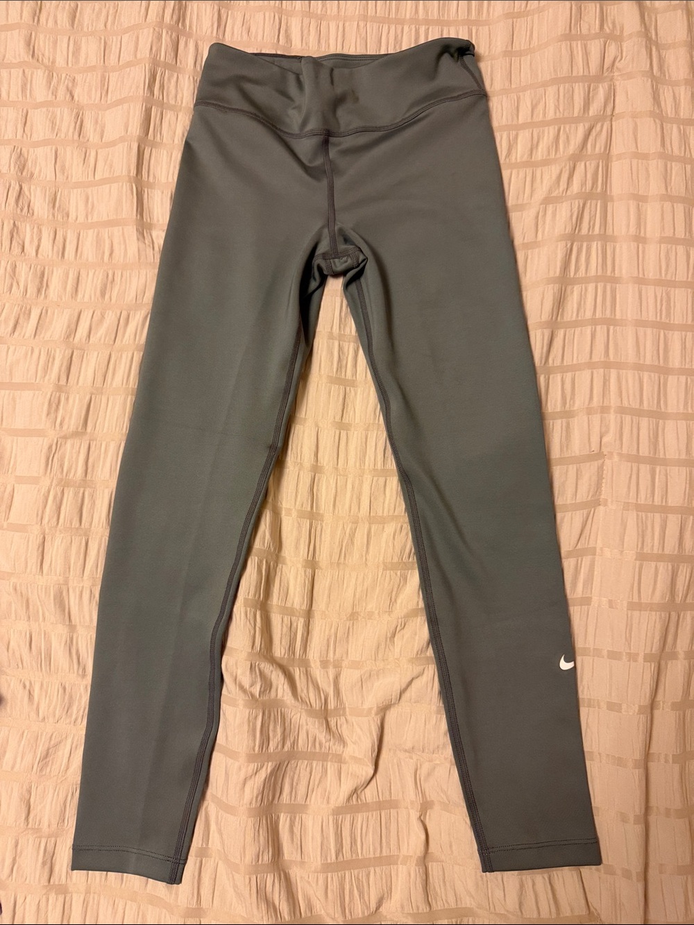Nike Charcoal Gray High-Rise Performance Leggings
